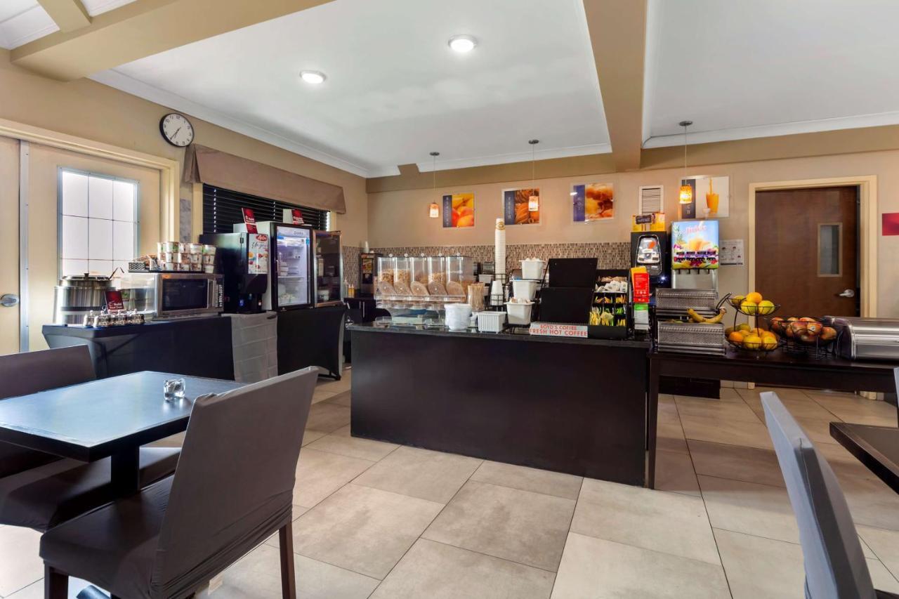 Best Western Plus Fort Saskatchewan Inn & Suites Exterior photo